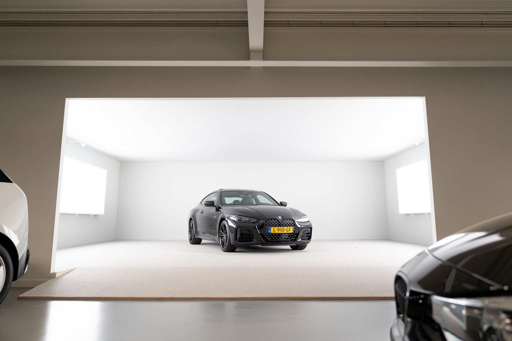 Professional photography studio for car dealerships • Pre-Motion 360°  Studios