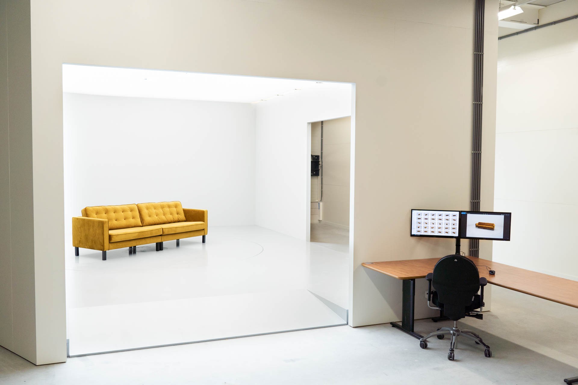 Photostudio for Product Photography Optimization